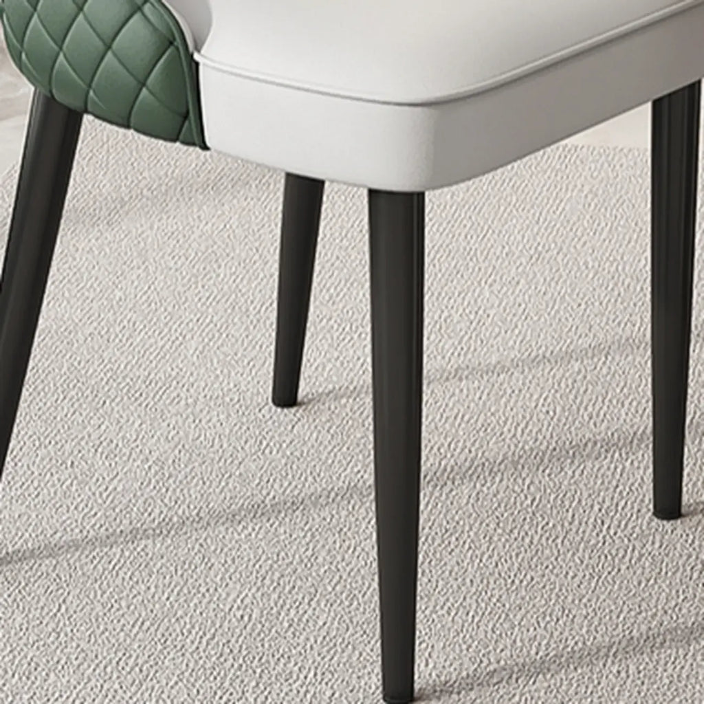 Chaise de salle à manger en similicuir avec haut dossier et accoudoirs inclinés