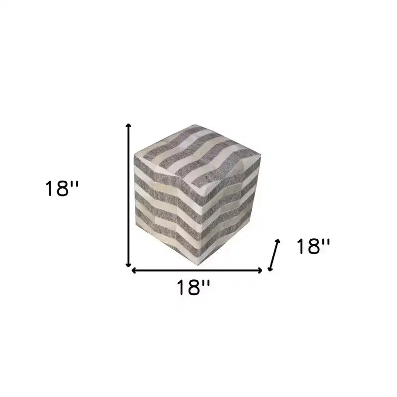 HomeRoots 18 Pouf cube ottoman chevrons en poils de vache gris et beige