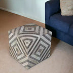 HomeRoots Pouf ottoman cubique géométrique en cuir de vachette gris et beige 18 po