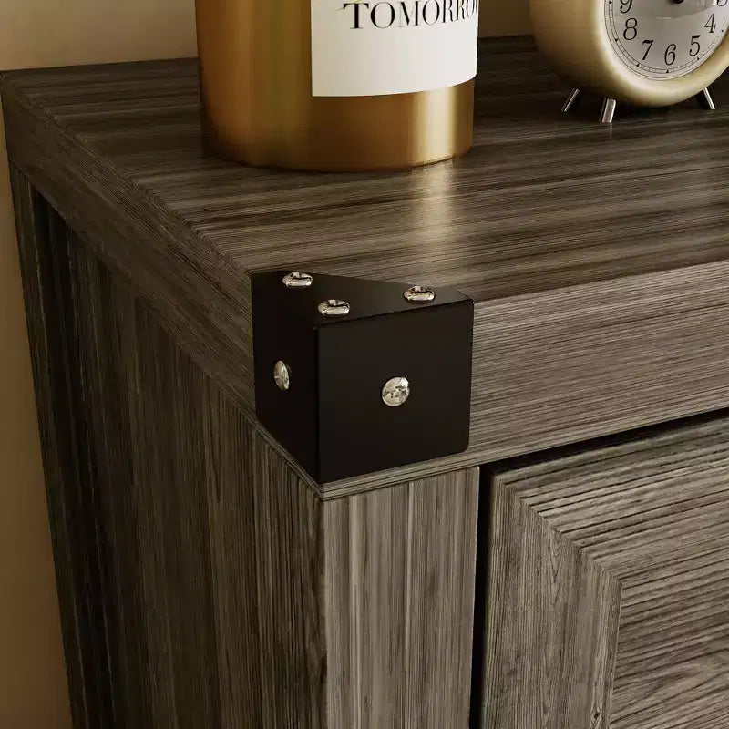 Meuble TV moderne Famapy avec grand plateau, tiroirs multiples et gestion des câbles