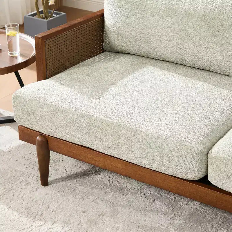 Christopher Knight Home Canapé trois places moderne Quince 72 en velours, bois d'hévéa et rotin avec coussin