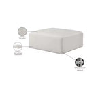 Meridian Furniture, Pouf Cube en cuir végétalien crème