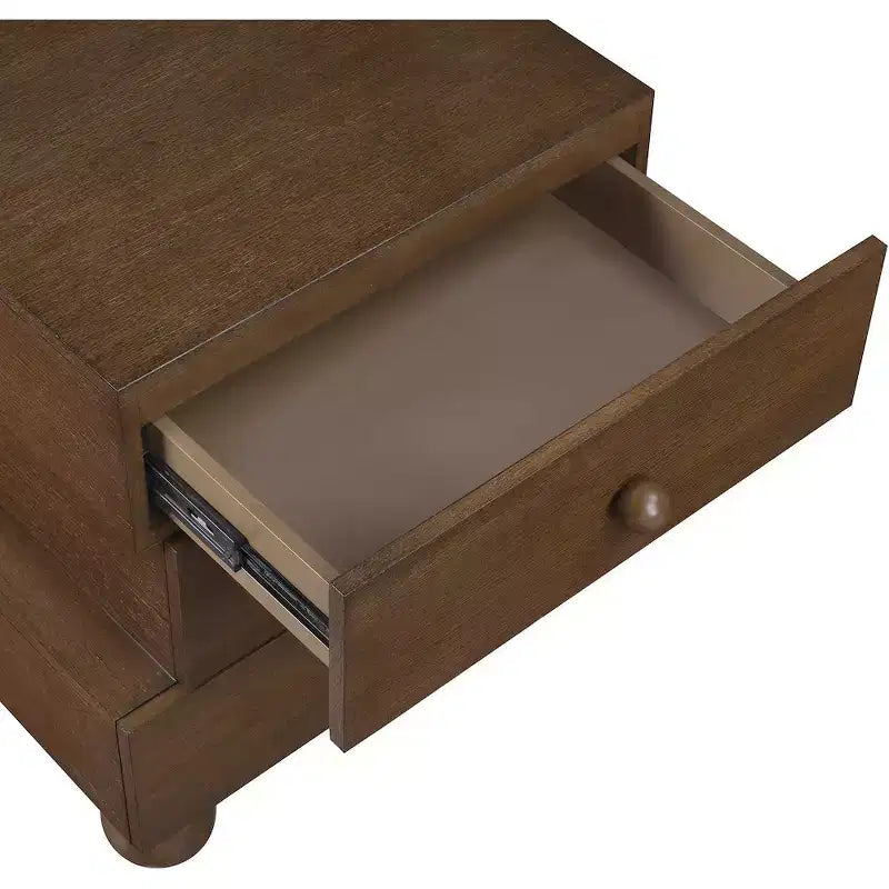 Meridian Furniture, Table de chevet Askew