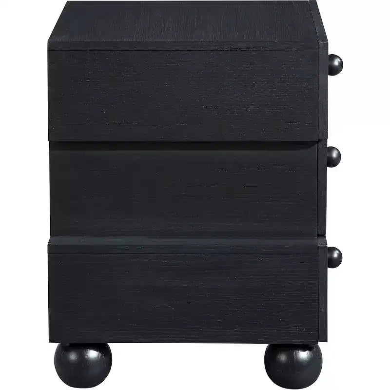 Meridian Furniture, Table de chevet Askew