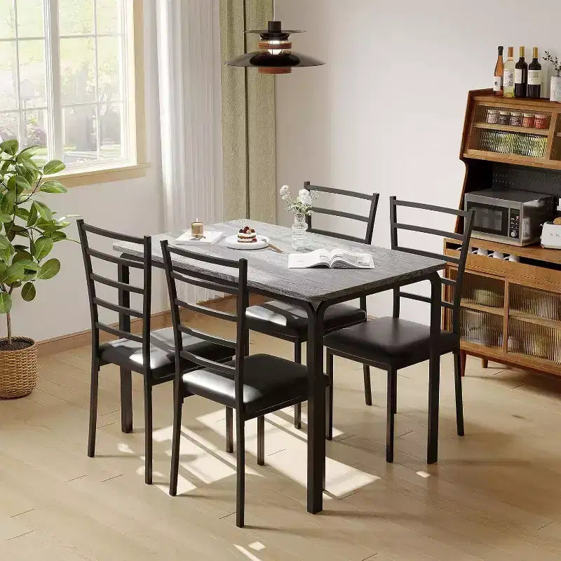 Ensemble de salle à manger carré 5 pièces avec 4 chaises - Cadre en métal peu encombrant et plateau de table en MDF - Parfait pour les petits espaces - Facile à assembler