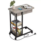 Table d'appoint en forme de C avec station de charge, Table d'appoint de canapé rabattable avec ports USB et prises, Table d'appoint étroite avec étagère de rangement à 3 niveaux - Gris