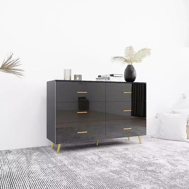 Commode à 6 tiroirs Okak avec poignées dorées et pieds en acier, grands tiroirs spacieux, meuble de rangement élégant pour l'organisation de la maison