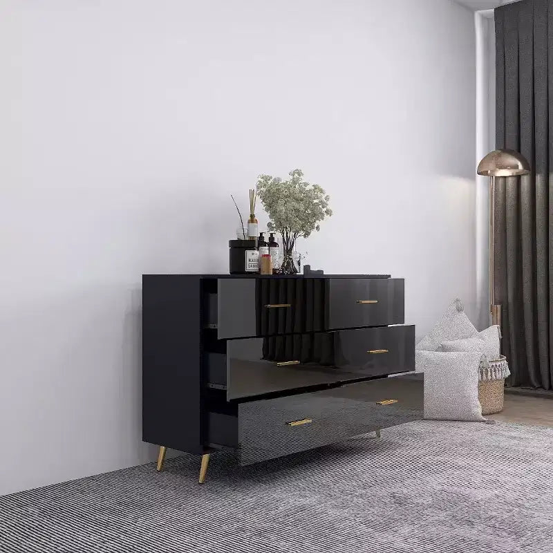 Commode à 6 tiroirs Okak avec poignées dorées et pieds en acier, grands tiroirs spacieux, meuble de rangement élégant pour l'organisation de la maison