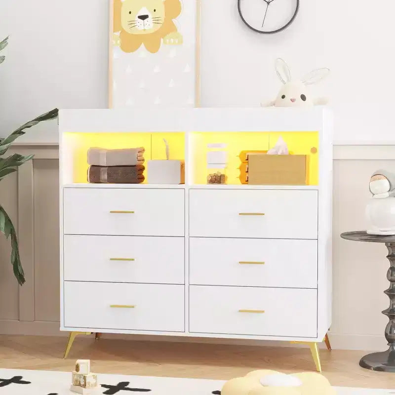 Commode à langer avec tiroirs, commode bébé avec plateau à langer, prise de courant, lumière LED et pieds métalliques, organisateur de nurserie station à langer