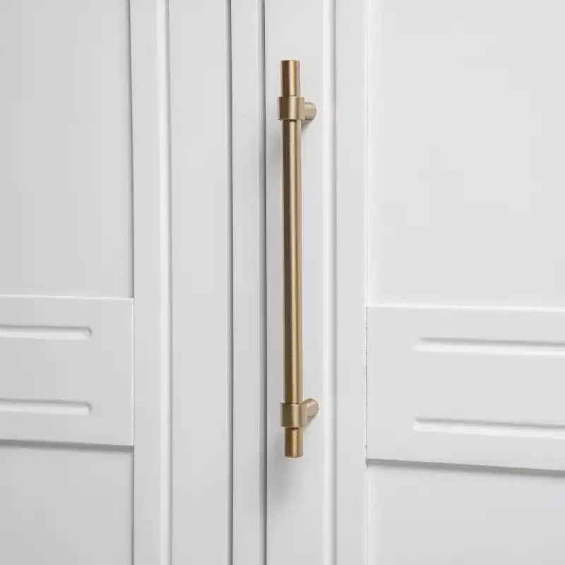 Christopher Knight Home Chasca Armoire de rangement moderne en bois d'acacia 48 po avec 3 portes, 3 tiroirs et étagères réglables