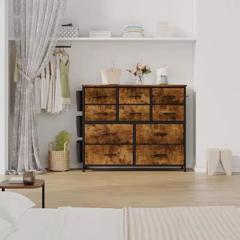 Commode GustoWave pour chambre à coucher, meuble de rangement en tissu à 10 tiroirs, commodes et chiffonniers avec poches latérales, crochets et plateau en bois