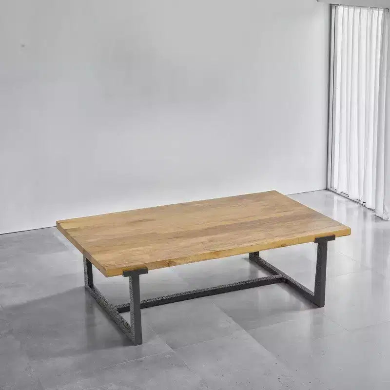 Table basse Royal Hampton 48 | Cadre noir en aluminium moulé fait main | Plateau en bois de manguier massif