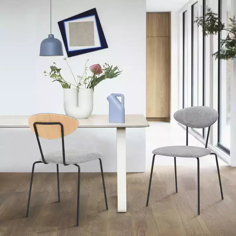 Armen Living, Chaises de salle à manger Neo Modernes en tissu gris et métal noir - Lot de 2