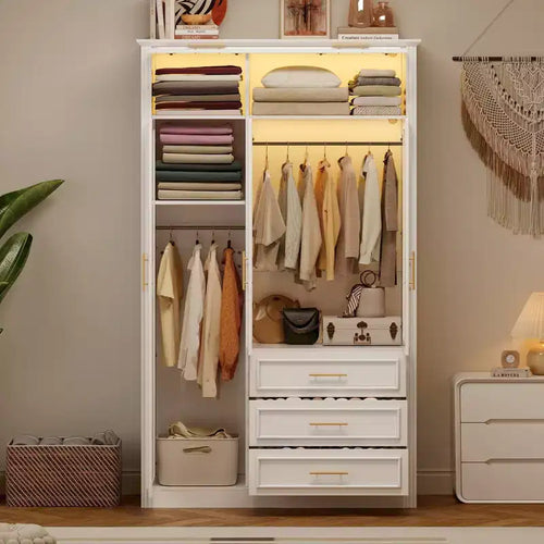 Armoire à 3 portes avec lumières LED et 3 tiroirs, meuble de rangement autoportant, blanc - ModernLuxe