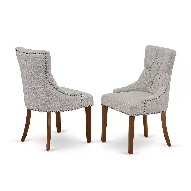 Ensemble de salle à manger Belmont HomeStock 3 pièces - Deux chaises de salle à manger et une table en bois - Bois finition acajou - Tissu en lin couleur daim