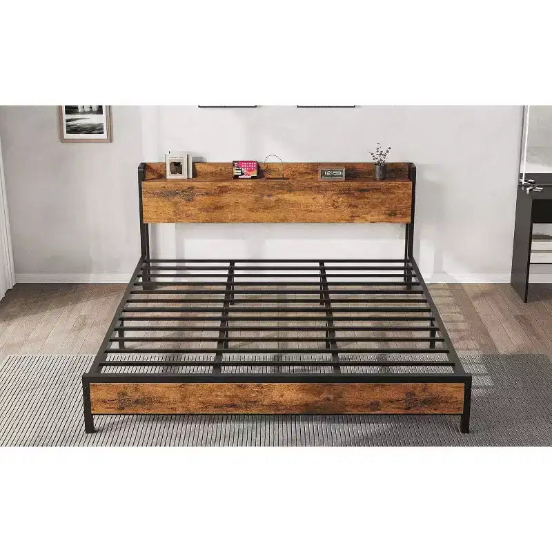 Cadre de lit plateforme King Size Acekool avec rangement, station de charge USB, cadre en métal industriel, tête de lit en bois, pas besoin de sommier tapissier