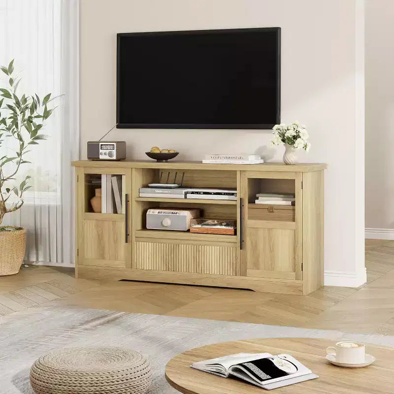 Meuble TV 63 po pour téléviseurs jusqu'à 72 po - Meuble de divertissement style ferme avec motif ondulé, 2 armoires à portes vitrées et étagères ouvertes, console multimédia pour salon