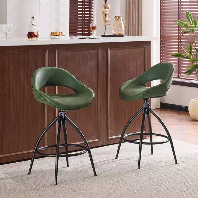 Lot de 2 tabourets de bar pivotants verts Karl Home avec dossier ajouré, revêtement en PU et finition poudrée
