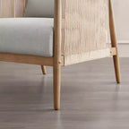 Fauteuil d'appoint de ferme moderne Spruce&Spring avec accoudoirs en bois tressé