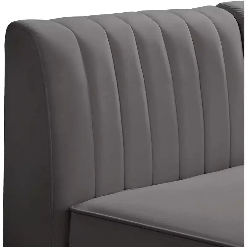 Meridian Furniture, Canapé modulable en velours Alina
