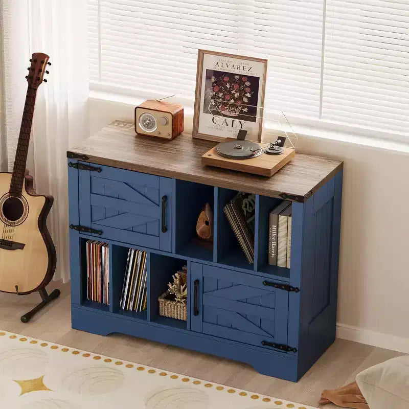 Meuble de rangement pour disques vinyles en bois de ferme avec portes de grange et rangement pour vinyles, support de platine vinyle moderne du milieu du siècle pour salon