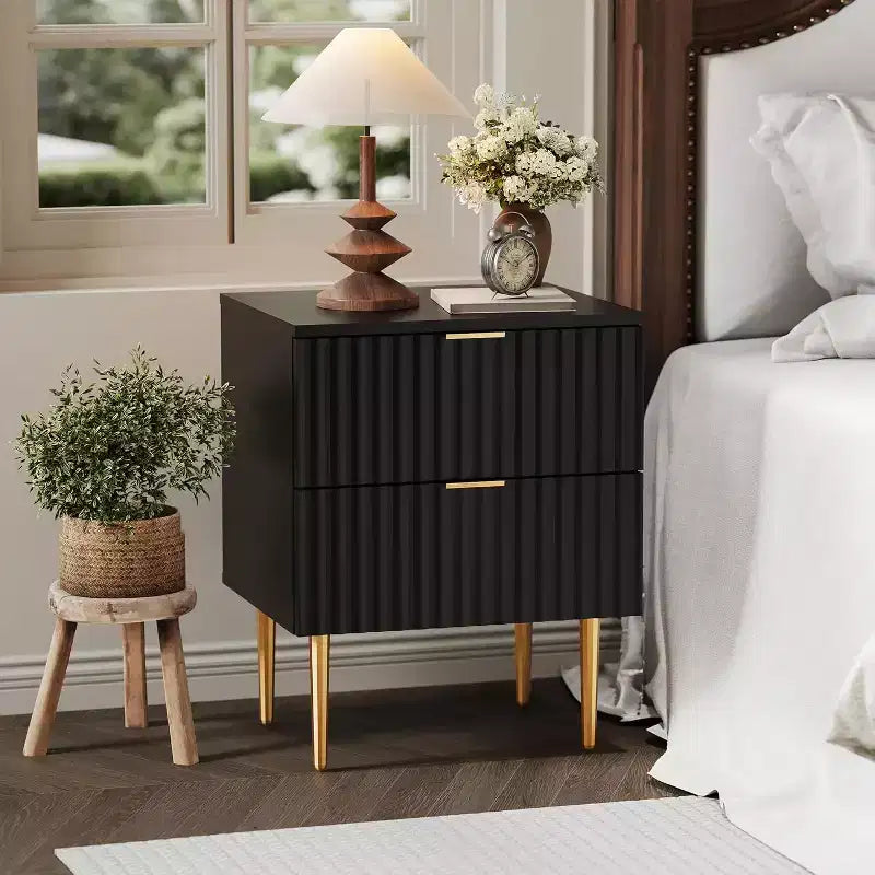 Table de chevet cannelée DobleePy avec 2 tiroirs de rangement, table de chevet moderne à base dorée pour chambre à coucher et appartement
