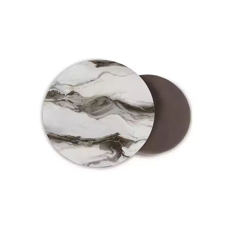 Table basse gigogne et ottoman Jazmore de Signature Design by Ashley, dessus en similicuir marbre avec cadre en laiton