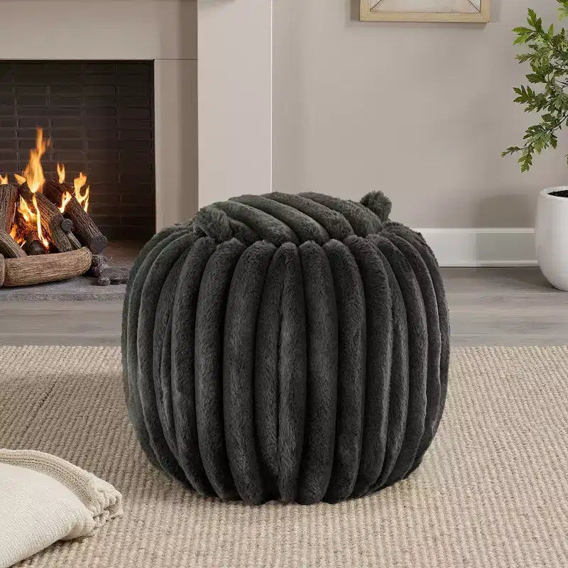 Pouf de rangement en tissu douillet Merced Plush Furry Channel - iNSPIRE Q