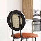 Lot de 4 chaises de salle à manger en rotin. Chaises de cuisine modernes rembourrées avec coussins épais et pieds en métal. Idéales pour les petits espaces.