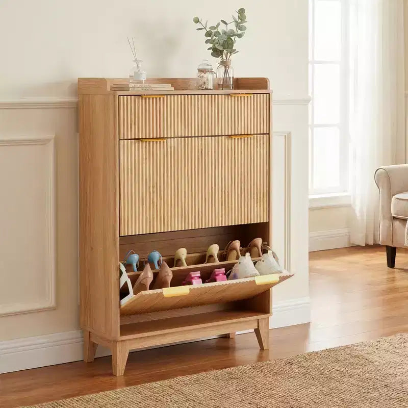 Meuble à Chaussures Étroit Cannelé pour Entrée, Petit Organisateur de Rangement de Chaussures à Double Porte avec Étagères Réglables pour Petits Espaces