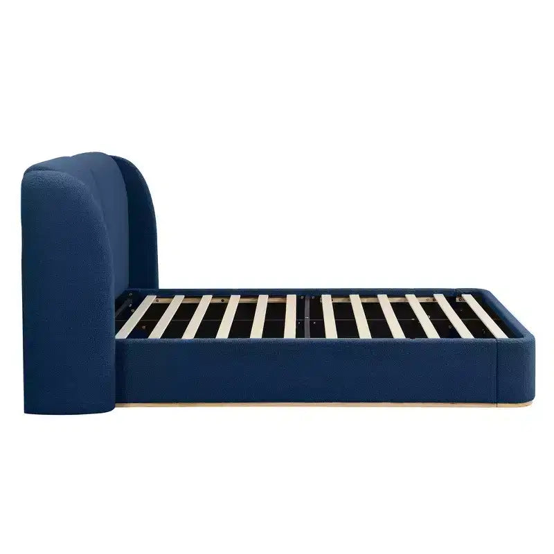 Lit plateforme moderne Whisen King avec tête de lit double oreiller, rembourré, tissu bouclé doux, design latéral ailé, lattes en bois massif