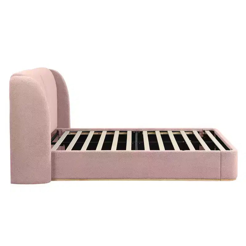 Lit plateforme moderne Whisen King avec tête de lit double oreiller, rembourré, tissu bouclé doux, design latéral ailé, lattes en bois massif
