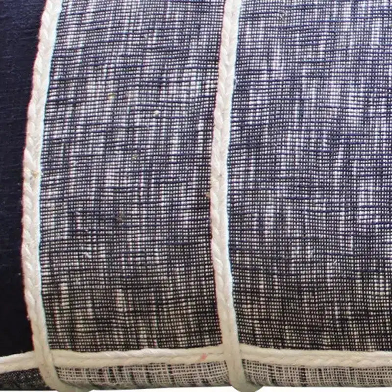 Banc rembourré HomeRoots 47 avec pieds blancs texturés bleu et gris