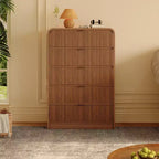 Commode à 5 tiroirs cannelés pour chambre à coucher, commode moderne de 120,9 cm de hauteur avec bords arrondis et poignées métalliques, organisateur de rangement en bois pour salon