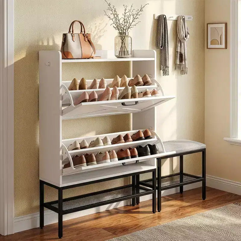 Meuble à chaussures Karl Home 47 W avec porte de grange, pieds en métal maillé et banc rembourré