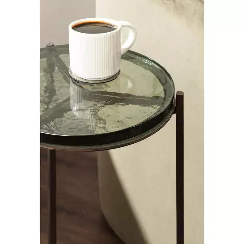 Table d'appoint Kate and Laurel Aguilar en verre et métal, vert et bronze, 13x13x24