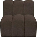 Chaise droite en tissu bouclé Arc Meridian Furniture