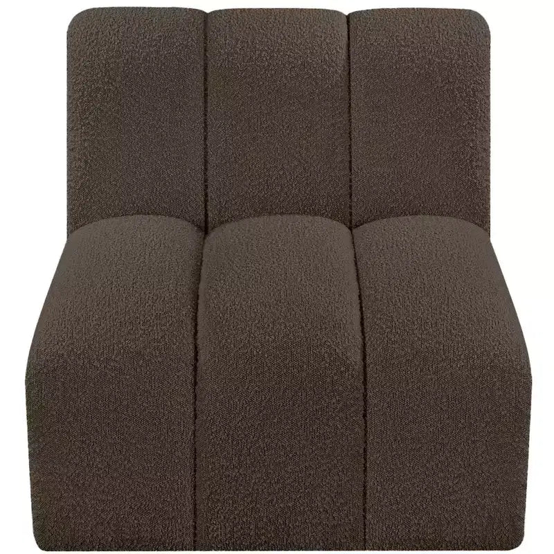 Chaise droite en tissu bouclé Arc Meridian Furniture