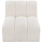 Chaise droite en tissu bouclé Arc Meridian Furniture