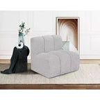 Chaise droite en tissu bouclé Arc Meridian Furniture