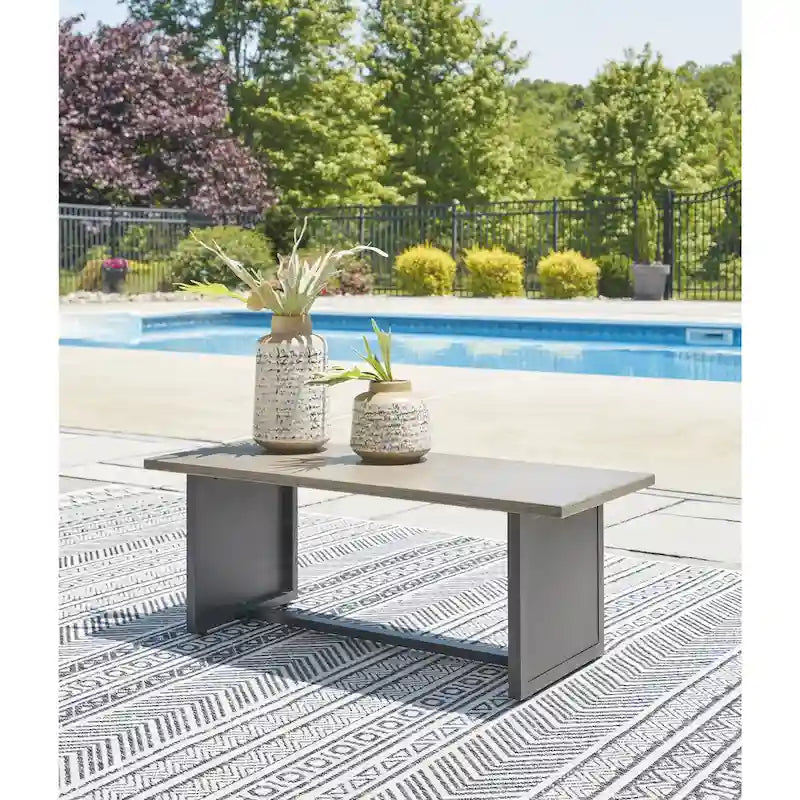 Signature Design by Ashley Bree Zee Gris Ensemble de 8 canapés modulaires d'extérieur - 168 L x 130 P x 34,5 H