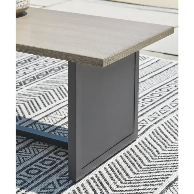 Signature Design by Ashley Bree Zee Gris Ensemble de 8 canapés modulaires d'extérieur - 168 L x 130 P x 34,5 H