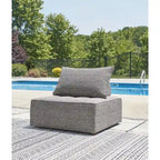 Signature Design by Ashley Bree Zee Gris Ensemble de 8 canapés modulaires d'extérieur - 168 L x 130 P x 34,5 H