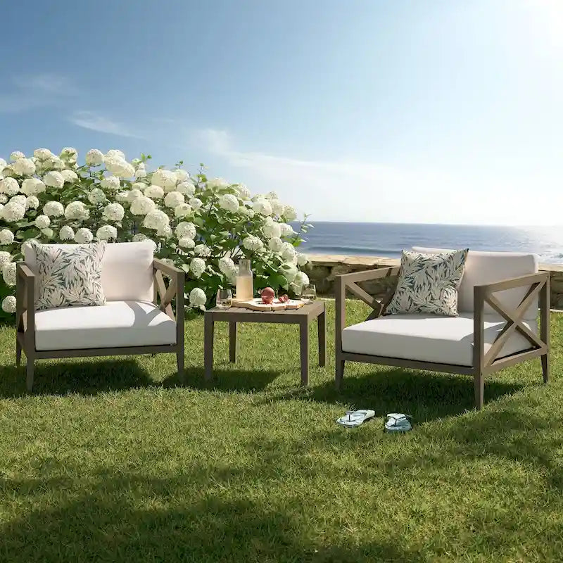 Ensemble de mobilier d'extérieur 3 pièces en teck Northlake avec fauteuil et table d'appoint