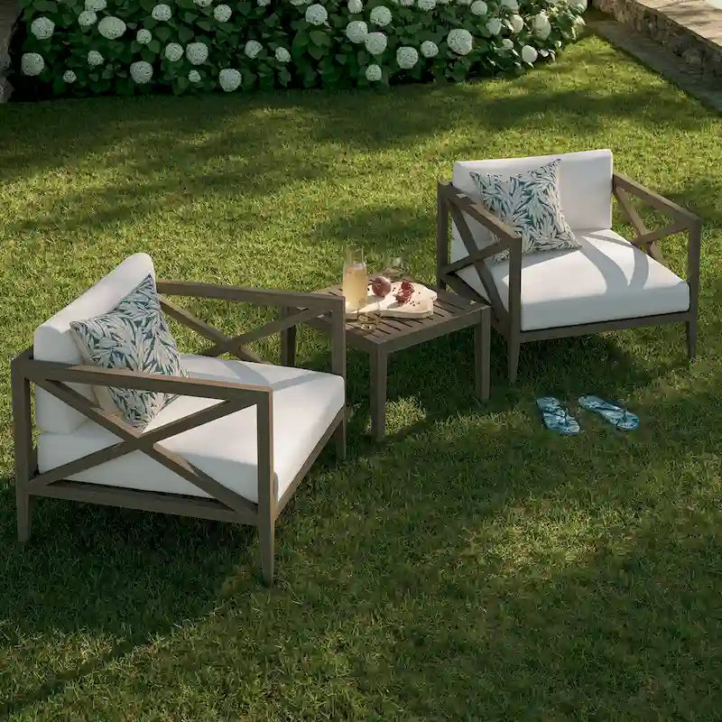 Ensemble de mobilier d'extérieur 3 pièces en teck Northlake avec fauteuil et table d'appoint