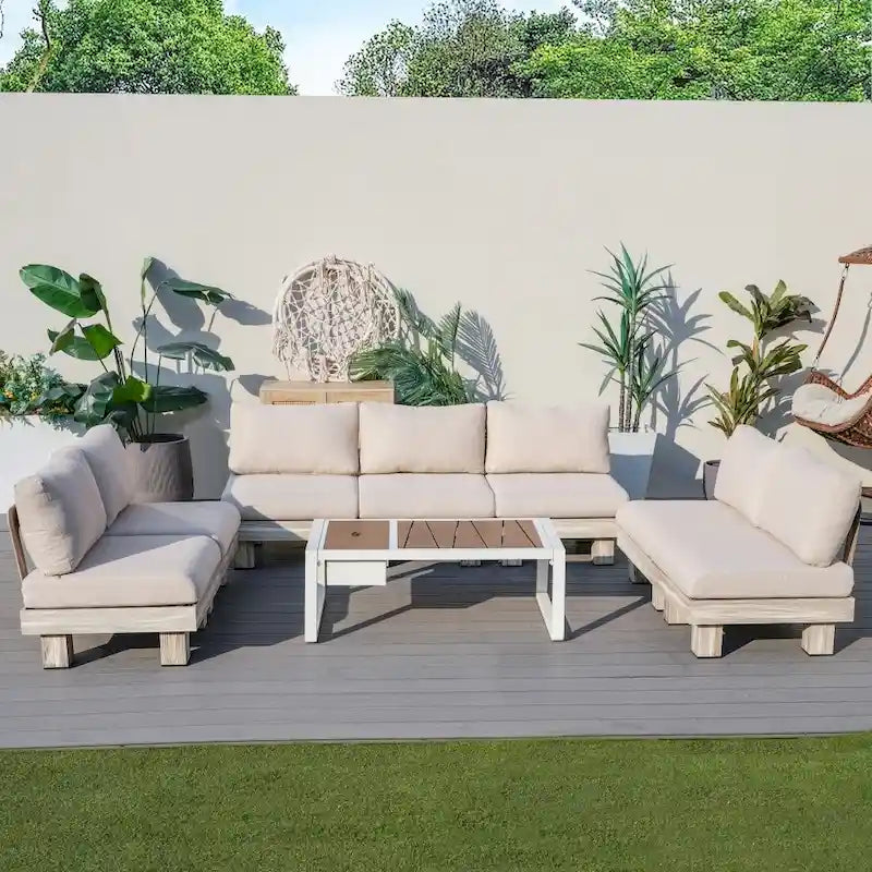 Salon de jardin moderne avec table basse et seau à glace