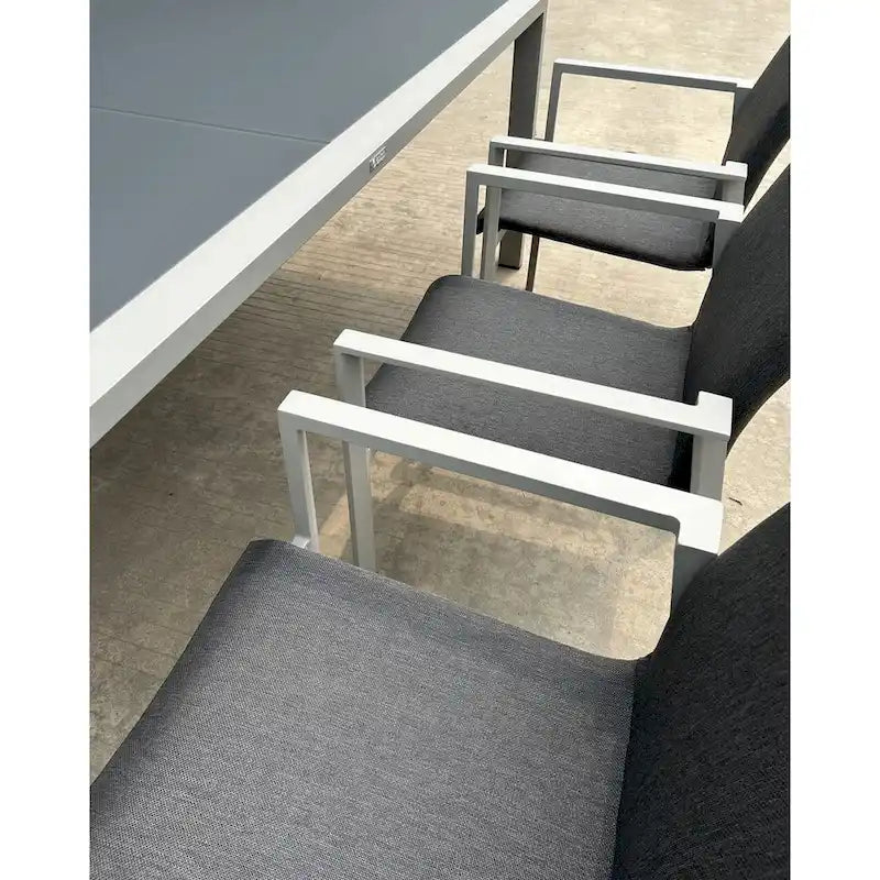 Ensemble de salle à manger d'extérieur Vesuvio en aluminium 11 pièces gris clair avec chaises à dossier en textilène gris minuit - S.O.