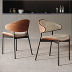 Chaise de salle à manger à dossier incurvé en cuir noir