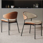 Chaise de salle à manger à dossier incurvé en cuir noir
