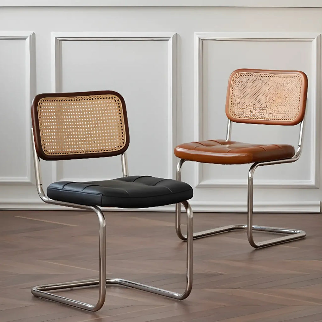 Chaise de salle à manger moderne en similicuir marron avec dossier tissé et piètement cantilever